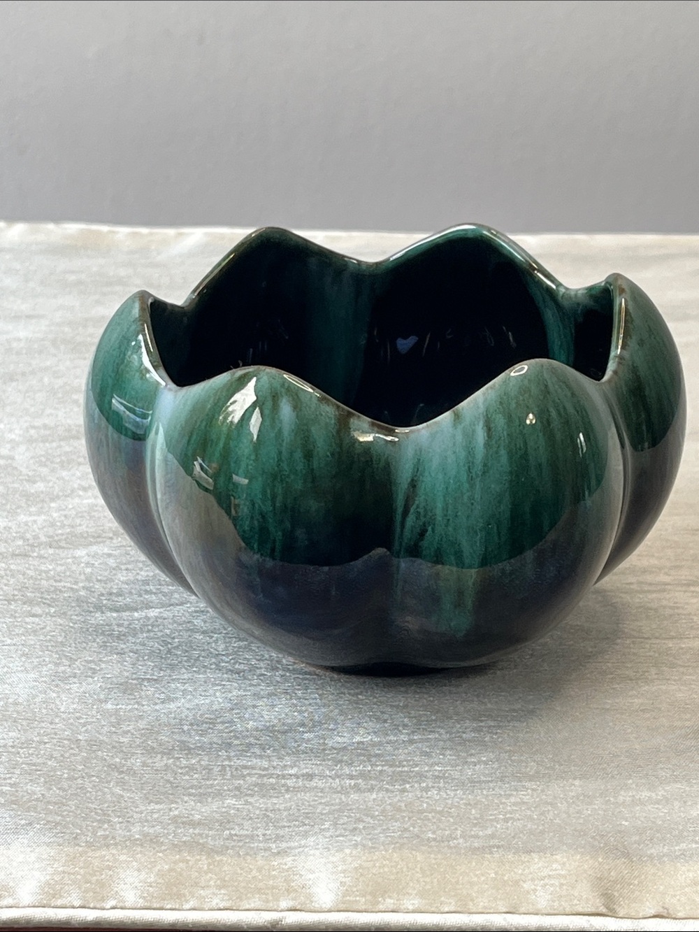 Vintage Blue Mountain Pottery Lotus Bowl Green Drip Glaze MCM Planter BMP Canada